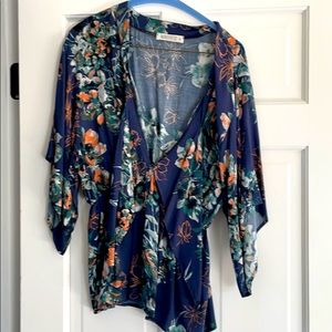 Wanderlux floral top